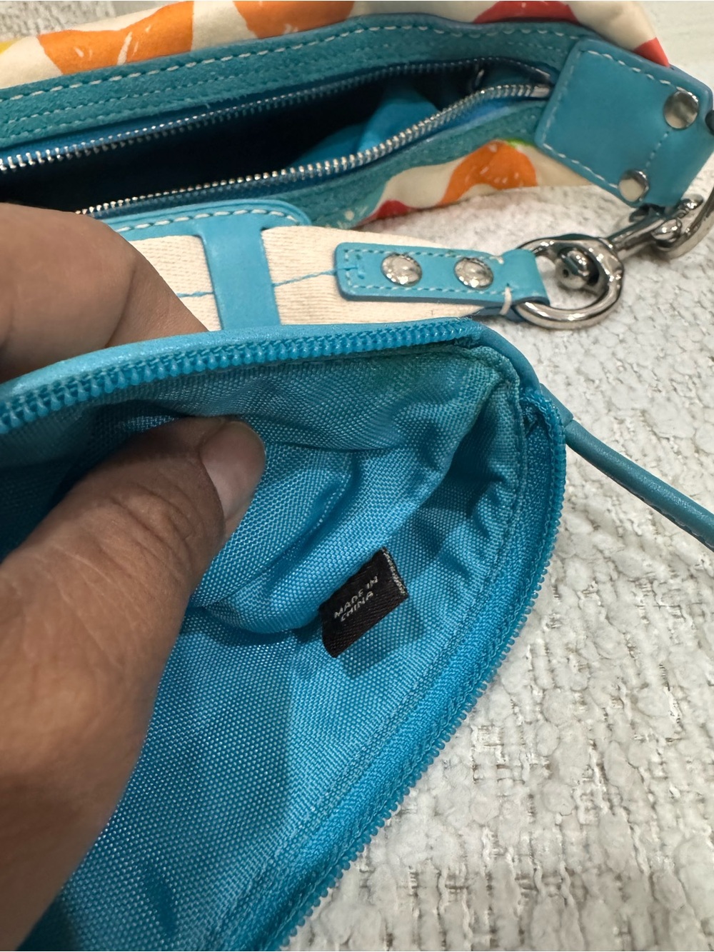 vintage Coach Hamptons Weekend Scribble Hobo Bag w/ matching wristlet - Picture 6 of 8